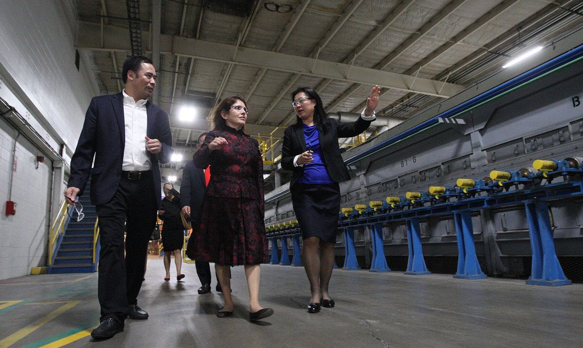 名仕亚洲美国芒山浮法玻璃工厂凤凰涅槃，建成投产